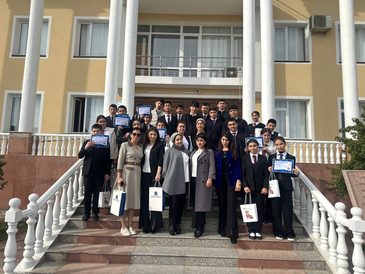 Изображение галереи