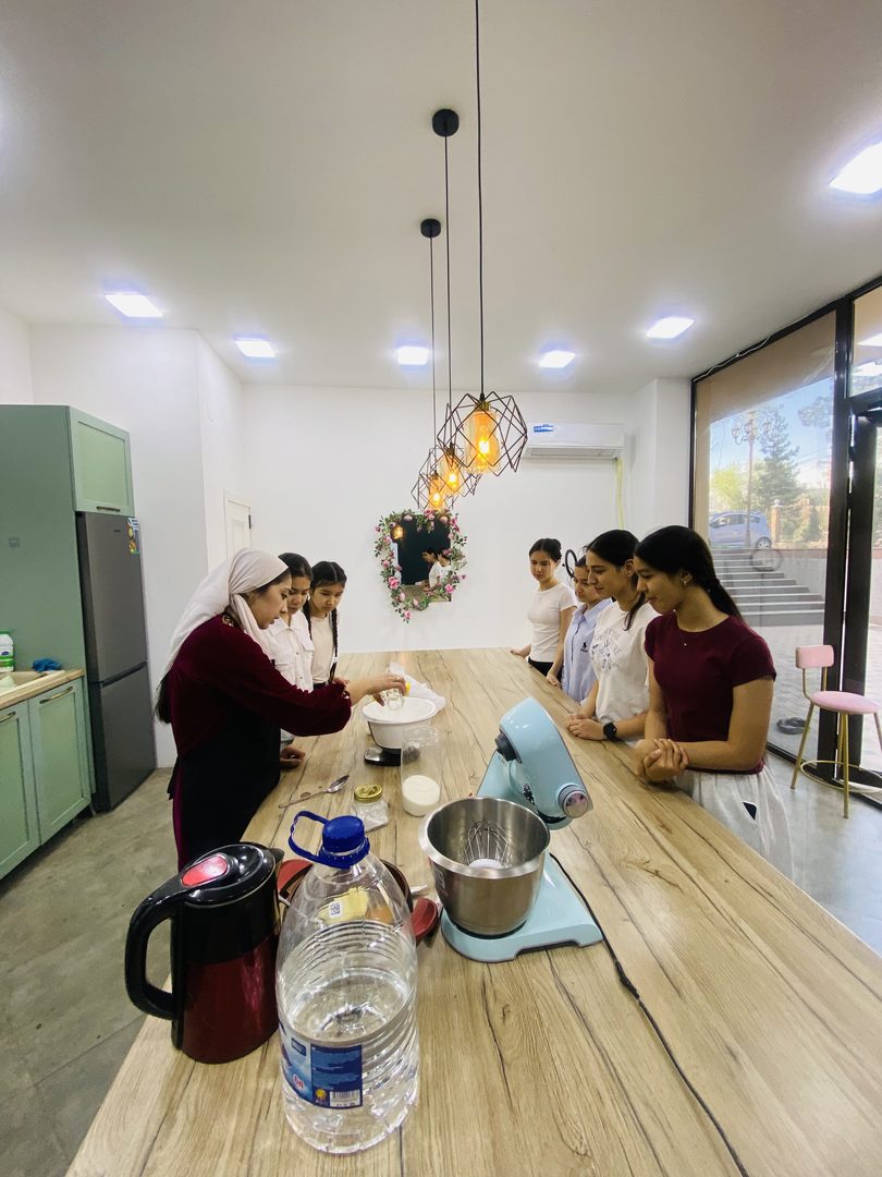 Экскурсия в Академию «Махорат»