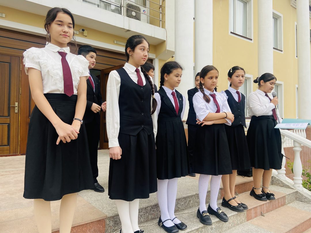 Открытие месяца русского и английского языков