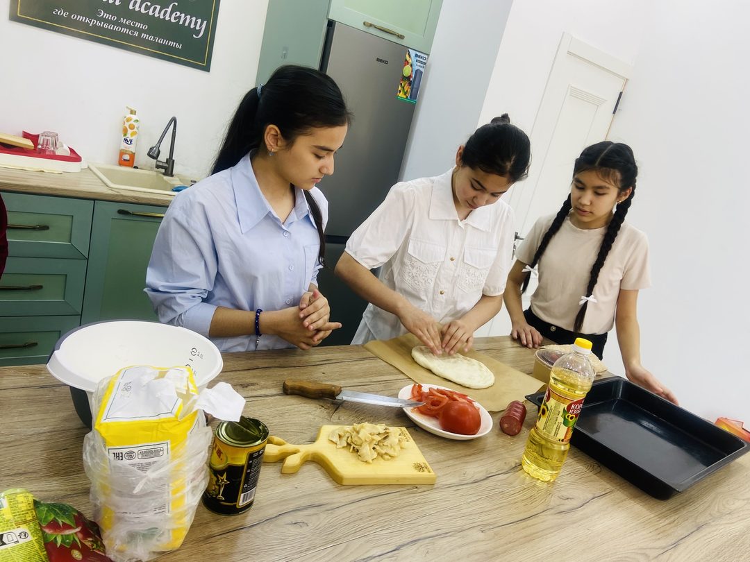 Экскурсия в Академию «Махорат»