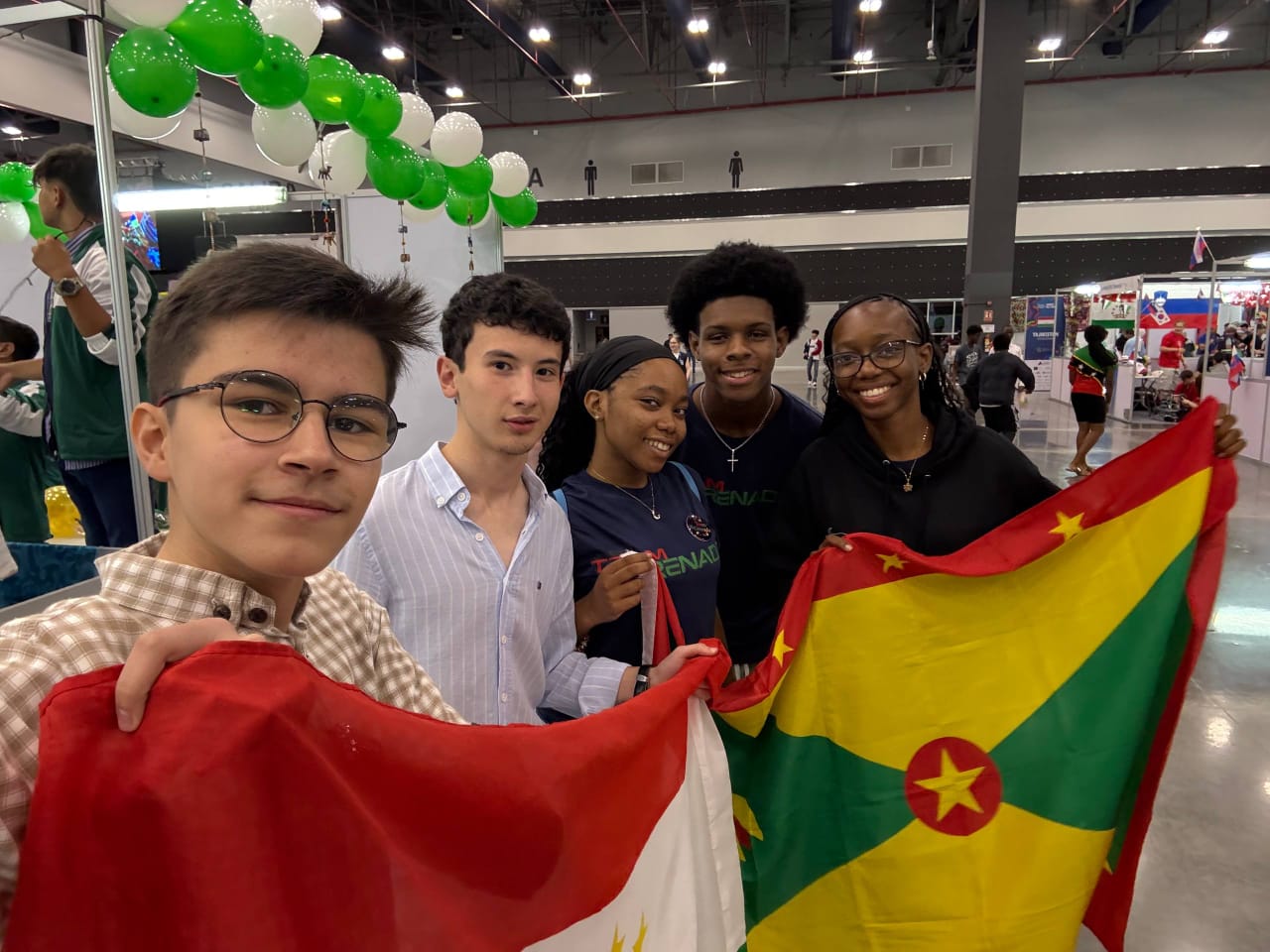🌍🤖 Гордость школы!  Наш ученик Мухиддинов Амирджон достойно представляет нашу страну на Международной олимпиаде по робототехнике FIRST Global, которая проходит в городе Панама 🇵🇦!