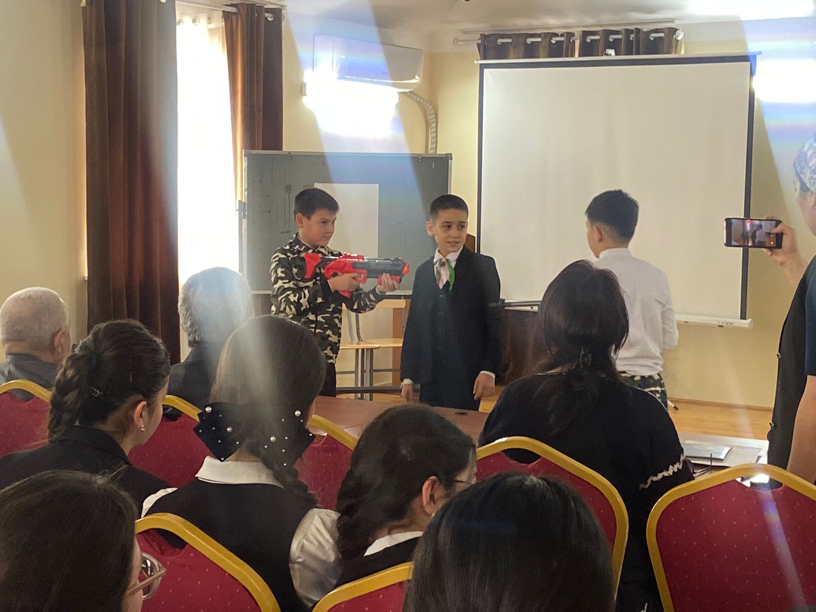 Встреча учащихся с воинами-интернационалистами