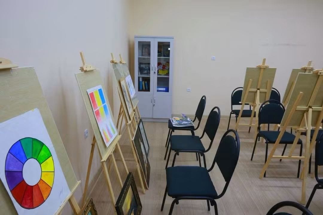 Рамзи Истиқлолият ва дониш: бинои нави мактаб ифтитоҳ шуд